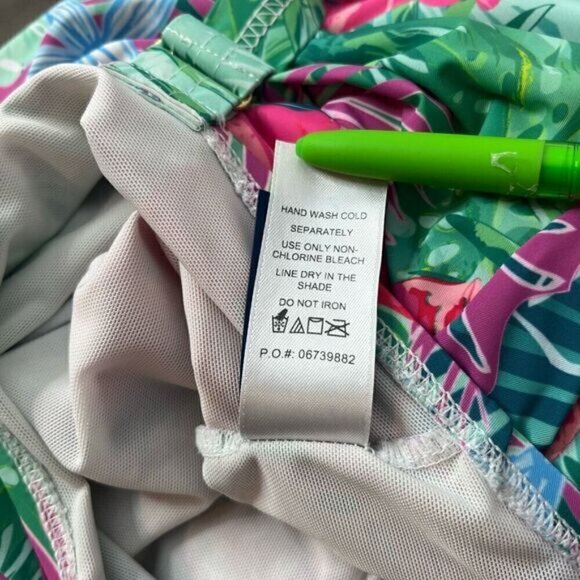 Swimsuits For All Women's Twist Front V-Neck Swimdress Hawaiian Floral Size 10 - Picture 12 of 16